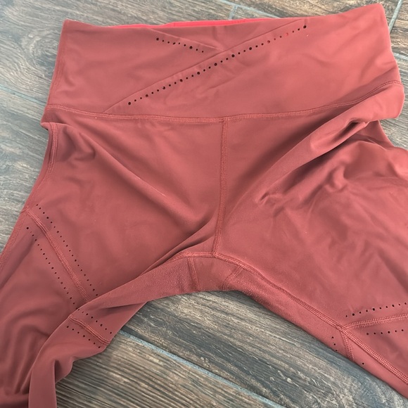 Athleta It's A Wrap 7/8 Leggings - Picture 3 of 11